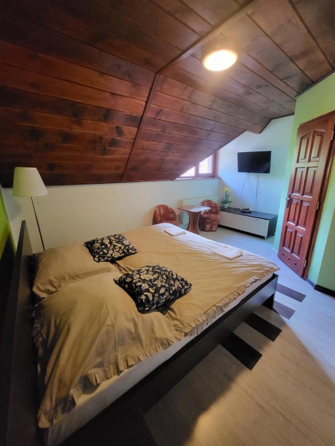 Penzion Jolla Červený Kláštor Bagian luar foto